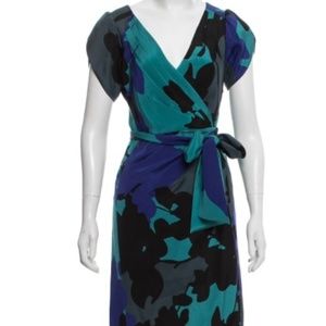 Diane Von Furstenberg Rizer Wrap Dress Size 6